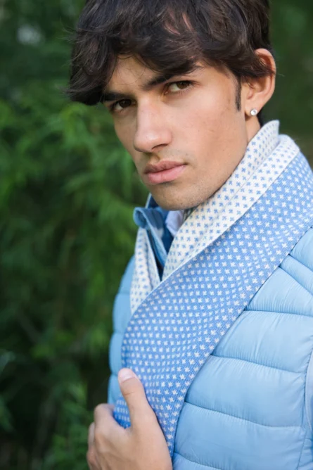 Bufanda Azul y Crema Jacquard