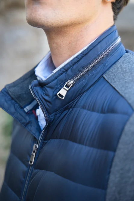 Detalles Cazadora Marino