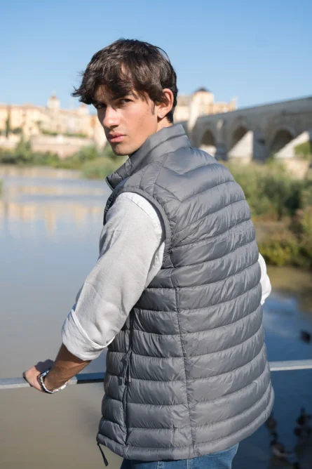 Chaleco Gris Oscuro
